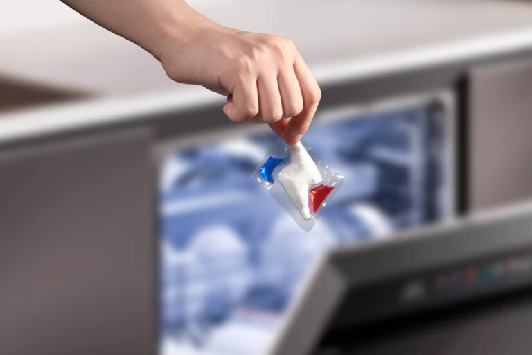 Dishwashing pod